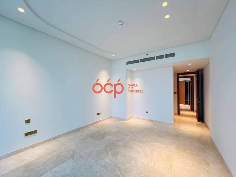 Maid's room | Direct beach access | Infinity Pool