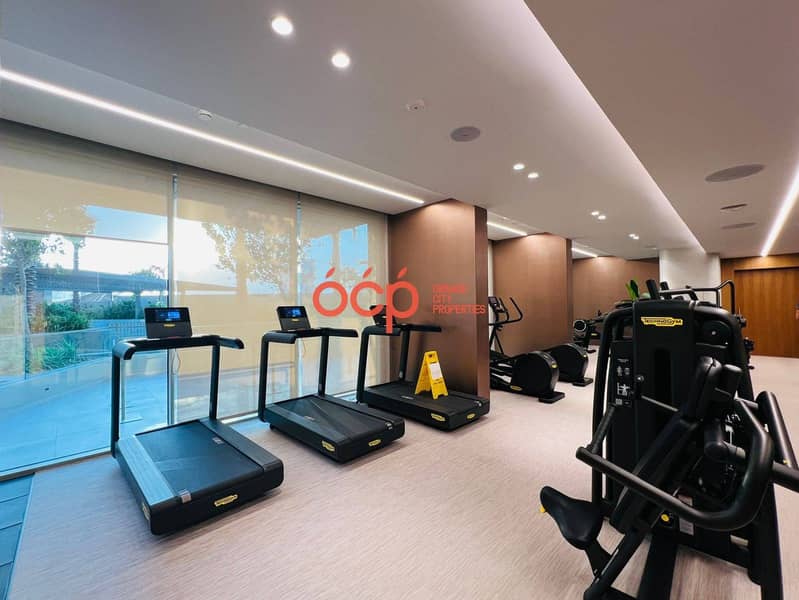 Maid's room | Direct beach access | Infinity Pool - Image 12