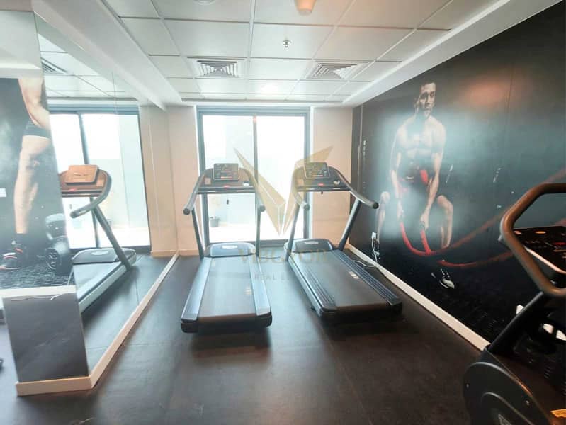 Spacious 1 Bedroom Apartment Modern Living