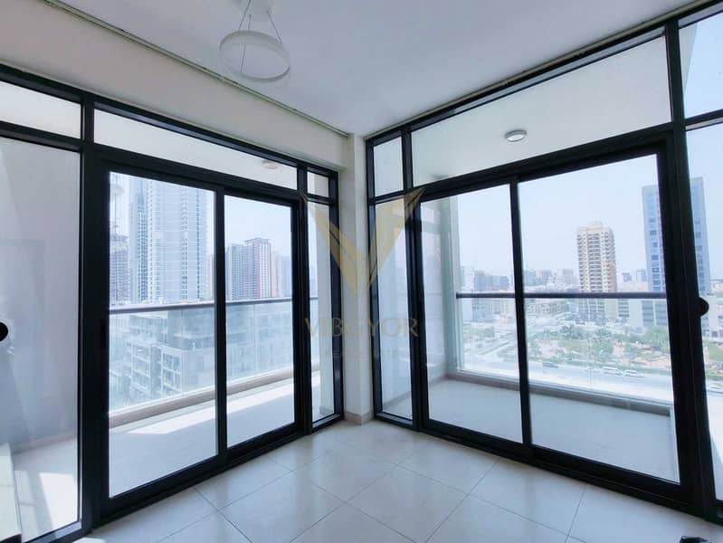 Spacious 1 Bedroom Apartment Modern Living