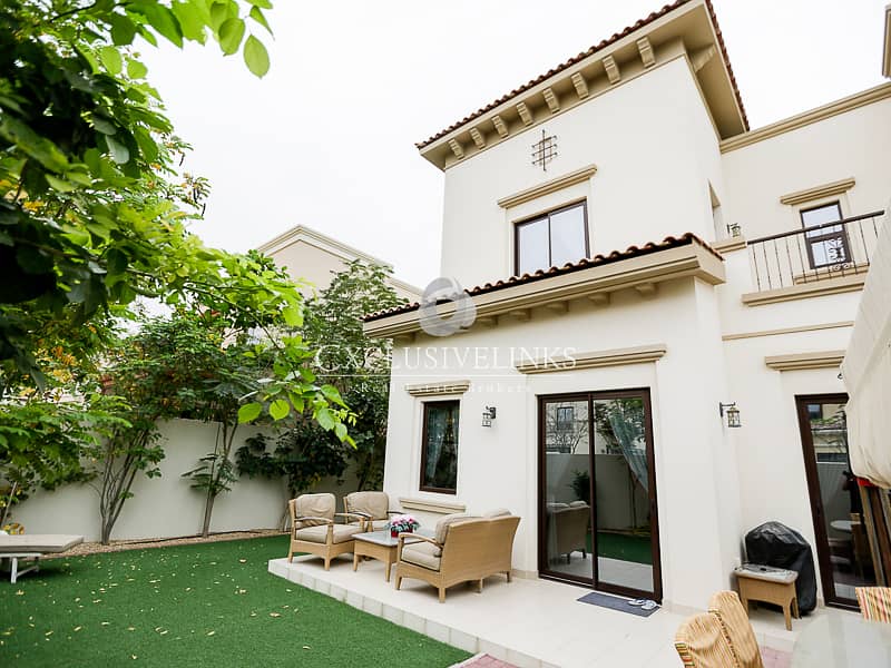 Type 1E | Light Wood | Backing into Green Alley