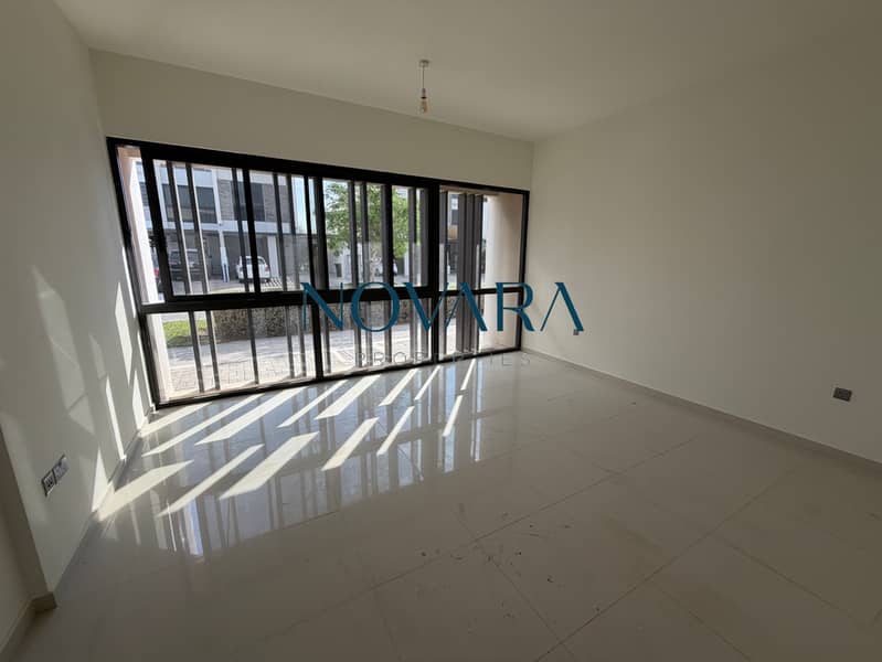 GENUINE RESALE | Rented | 6Bed stand alone villa | SPACIOUS LAYOUT V3