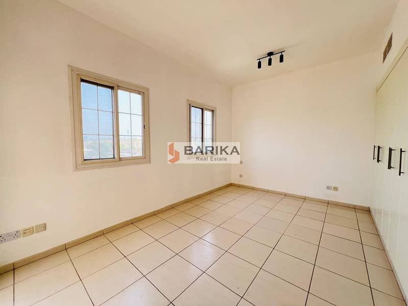 Stylish 2BR + Study room |Villa in Springs 4