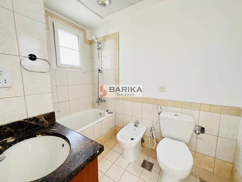 Stylish 2BR + Study room |Villa in Springs 4 - Image 10