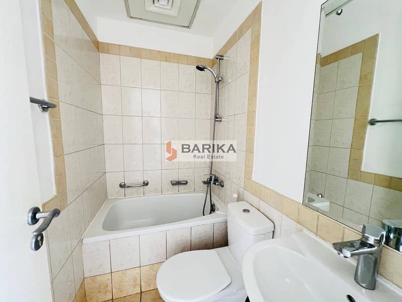 Stylish 2BR + Study room |Villa in Springs 4 - Image 11