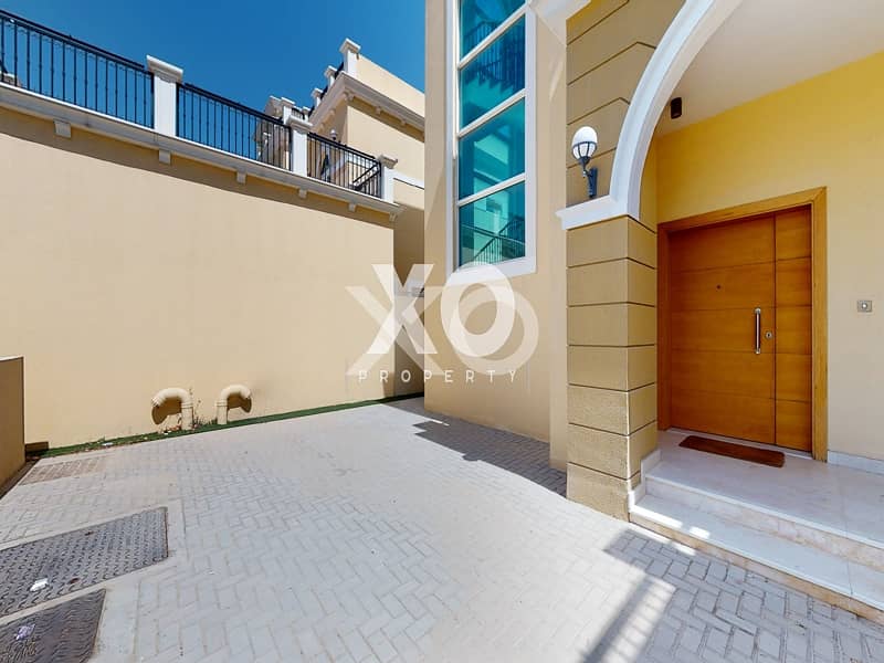 VACANT SOON | LEGACY NOVA | PRIME LOCATION