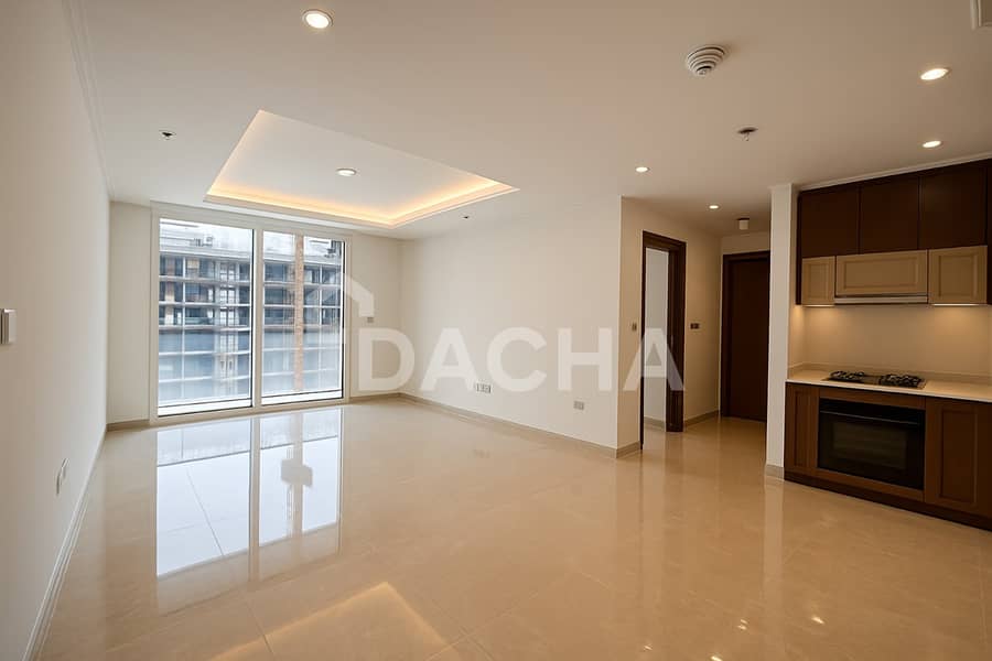 Vacant | Sea View | Unfurnished - Image 8
