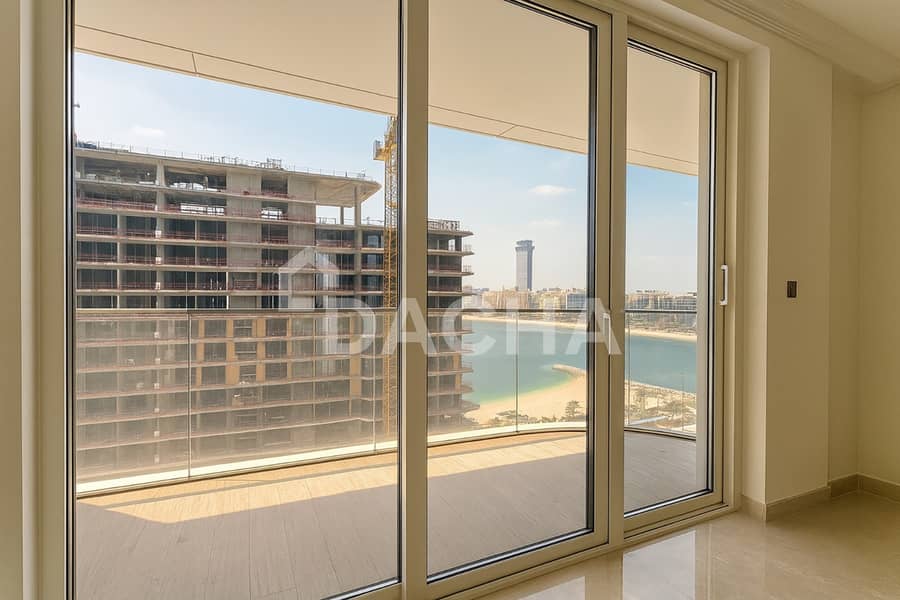 Vacant | Sea View | Unfurnished - Image 9