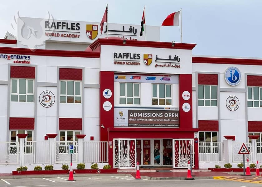 Amazing 3 bedroom apartment with stunning views - Image 13