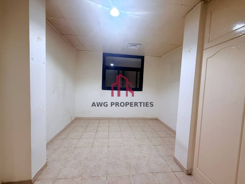 Chiller Free |Near to The Mall | Prime Location - Image 11