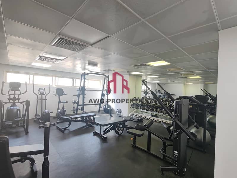 Chiller Free |Near to The Mall | Prime Location - Image 12