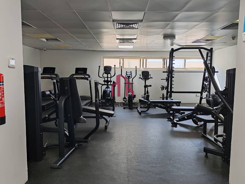 Chiller Free |Near to The Mall | Prime Location - Image 13