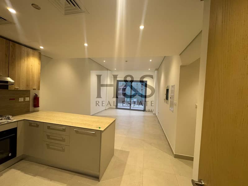 SPACIOUS 2BHK + MAID | MORDEN LAYOUT | PRIME AREA