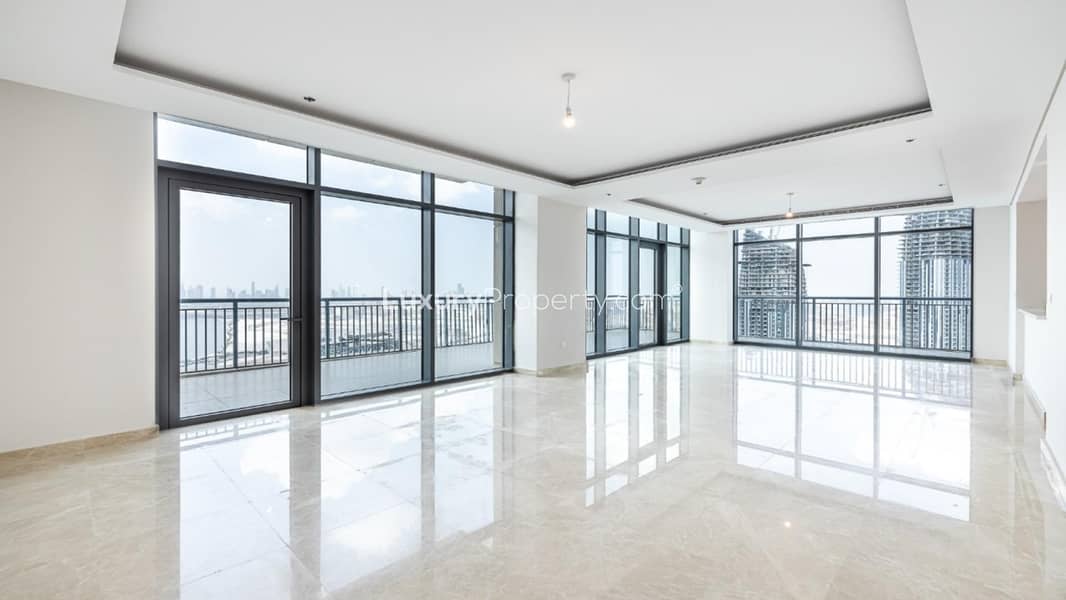 Burj khalifa view | 2 expansive terraces | Unique layout