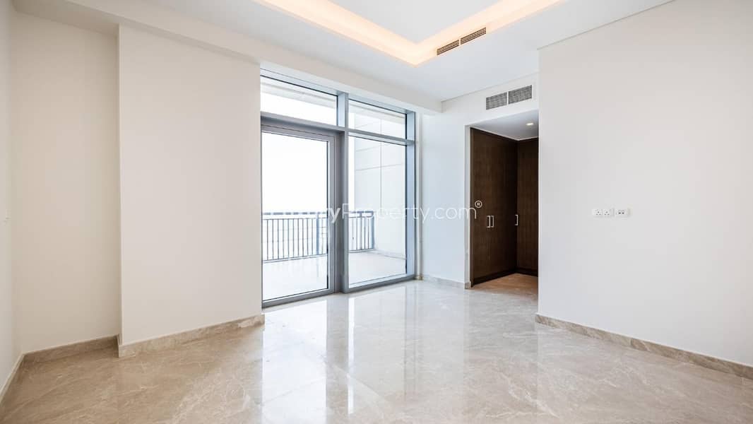 Burj khalifa view | 2 expansive terraces | Unique layout - Image 11