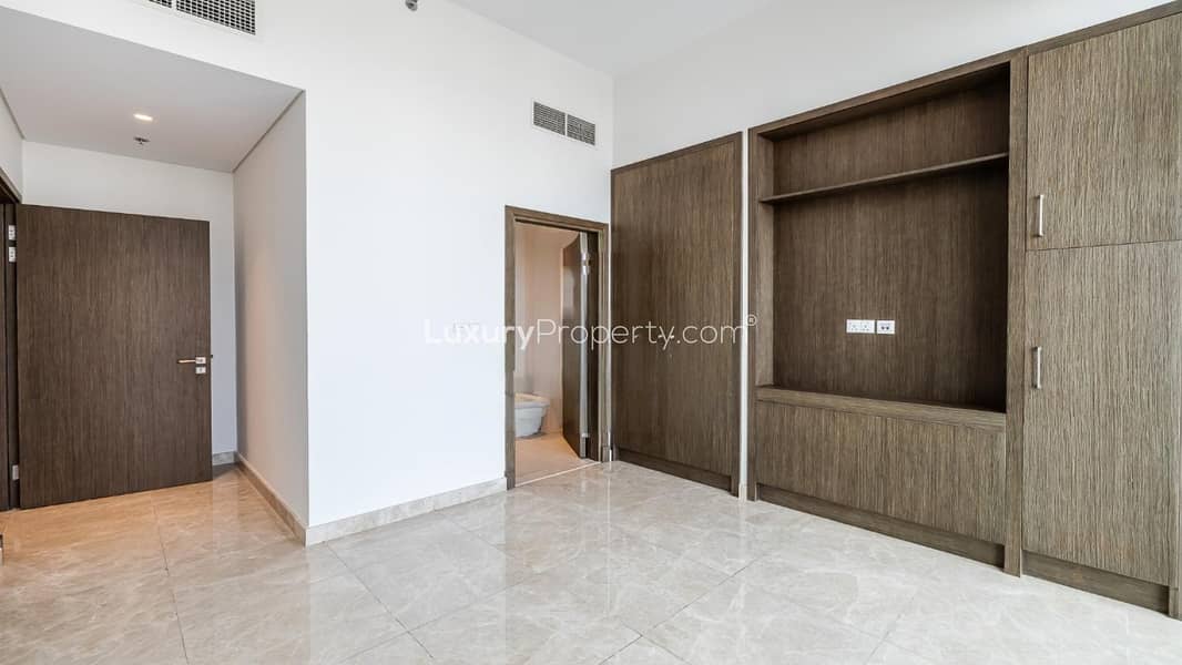 Burj khalifa view | 2 expansive terraces | Unique layout - Image 19