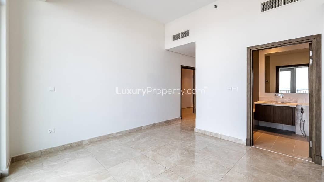 Burj khalifa view | 2 expansive terraces | Unique layout - Image 20