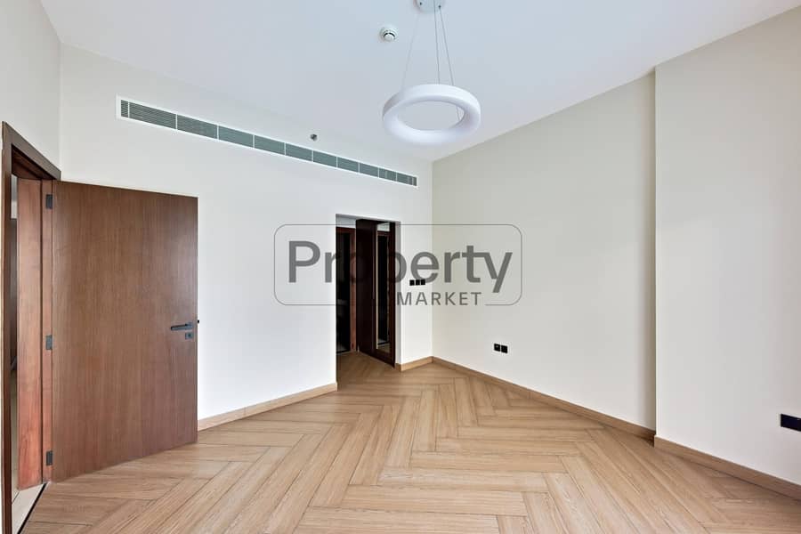 Vacant | Large Balcony | Pool View - Image 9