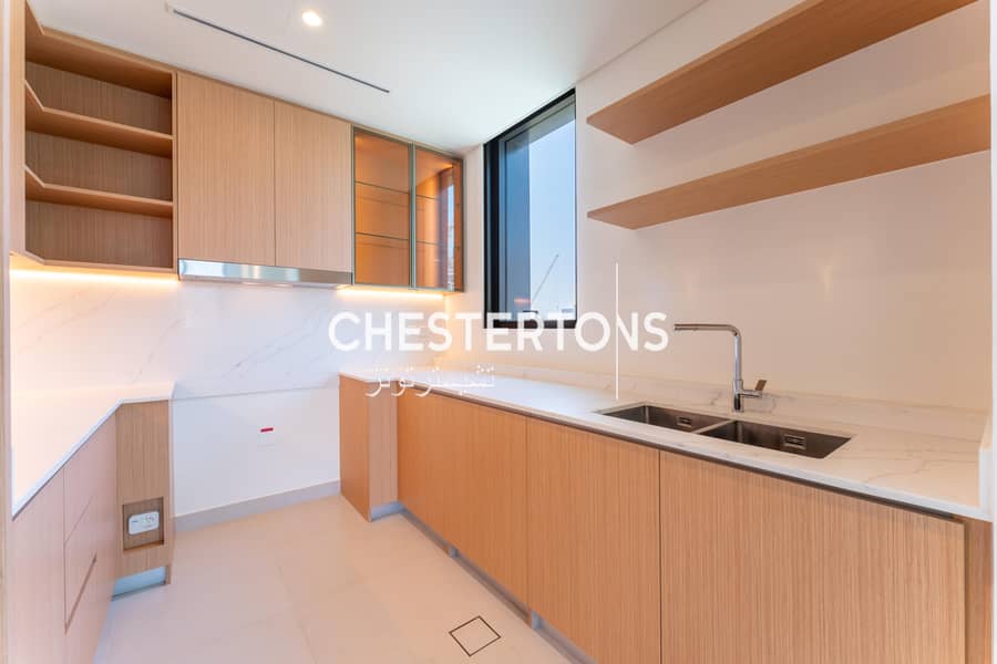 Unique Low-Floor Corner Unit | Spacious Park View