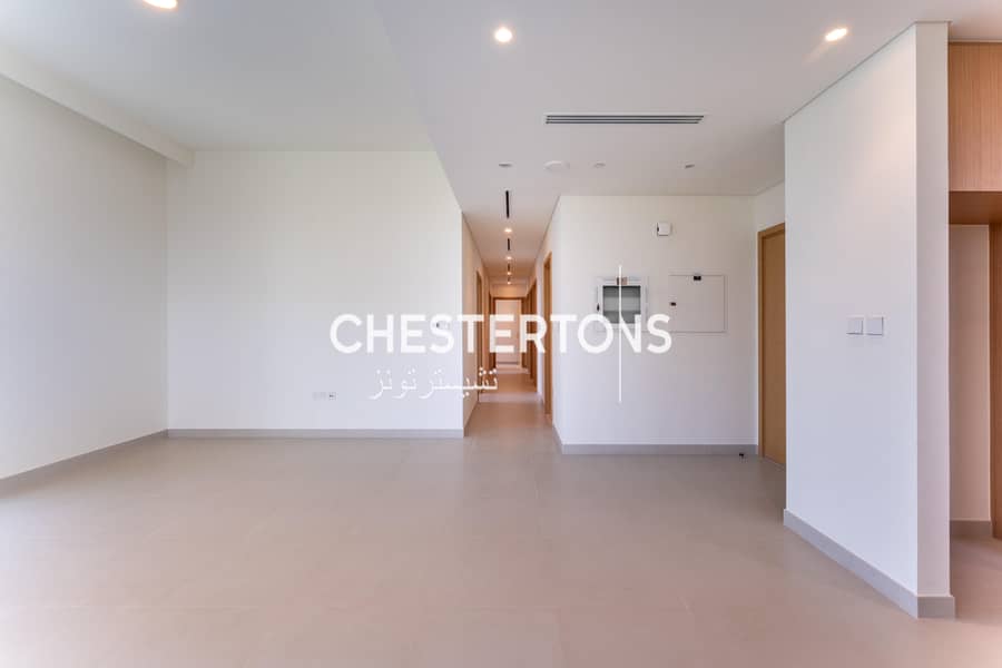 Unique Low-Floor Corner Unit | Spacious Park View