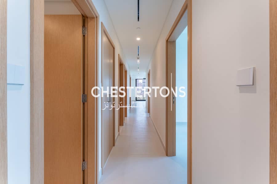 Unique Low-Floor Corner Unit | Spacious Park View - Image 13