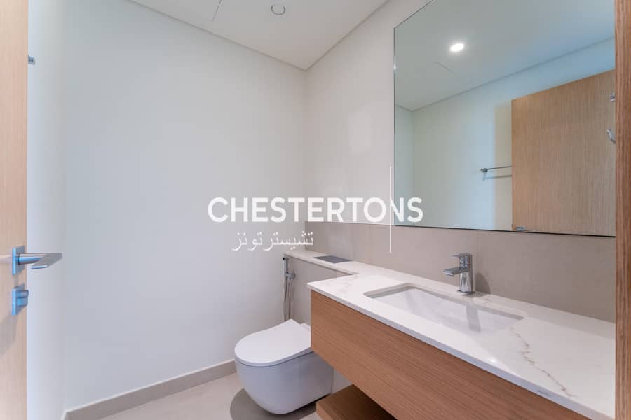 Unique Low-Floor Corner Unit | Spacious Park View - Image 15