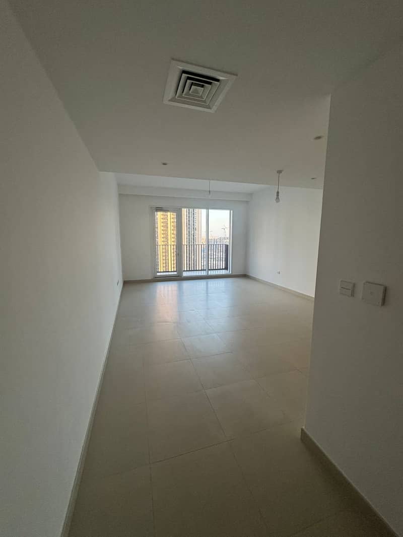 SPACIOUS 1 BHK | HIGH FLOOR | READY TO MOVE IN