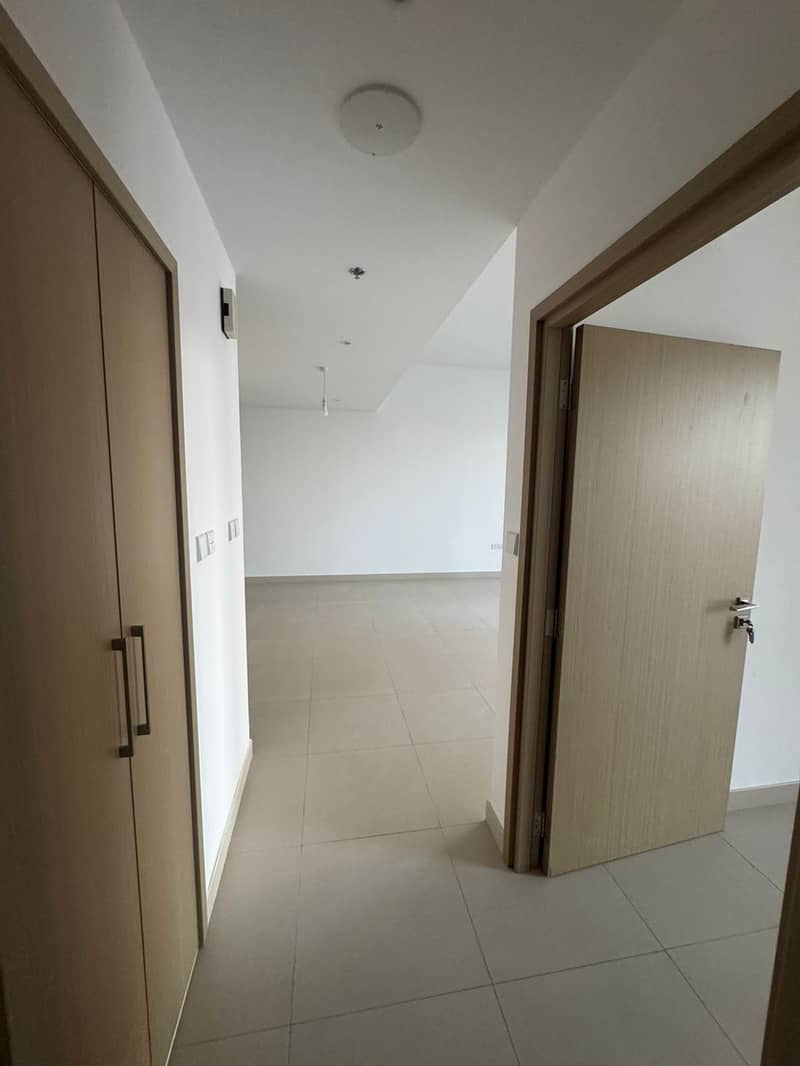 SPACIOUS 1 BHK | HIGH FLOOR | READY TO MOVE IN - Image 8