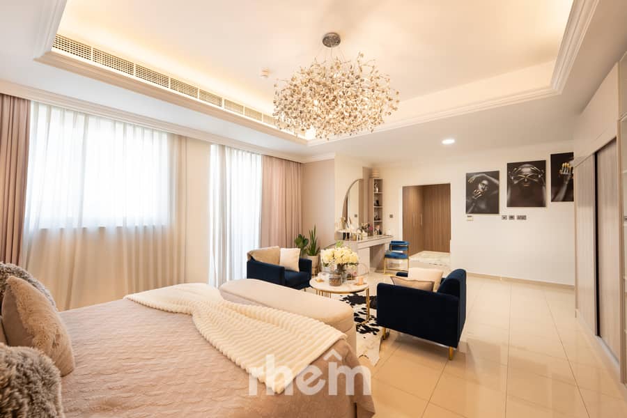 Prime Location | Vastu | Private Garden - Image 10