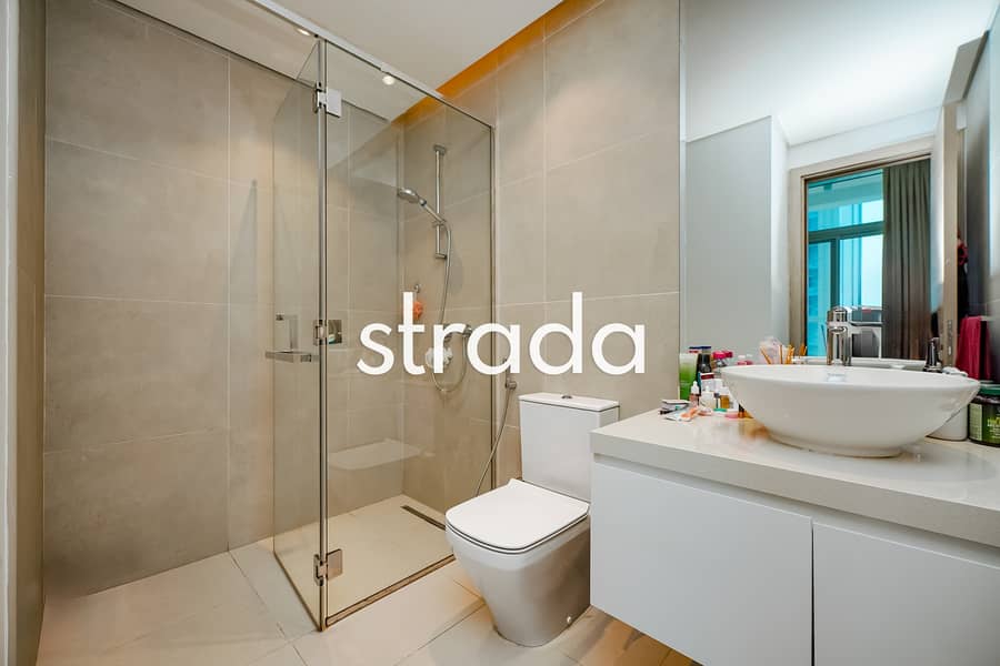 Vacant now | modern interior | fully furnished - Image 13