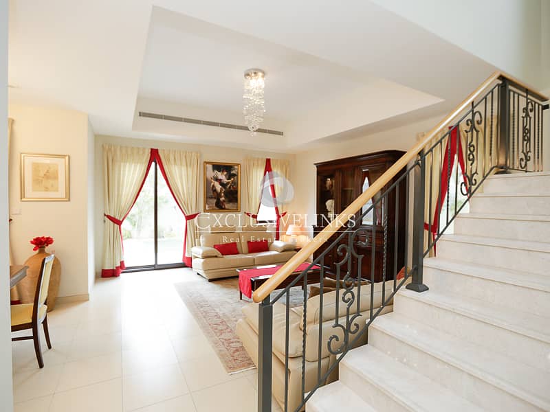 Type 1E | Light Wood | Backing into Green Alley