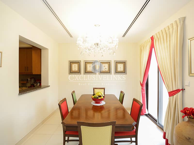 Type 1E | Light Wood | Backing into Green Alley