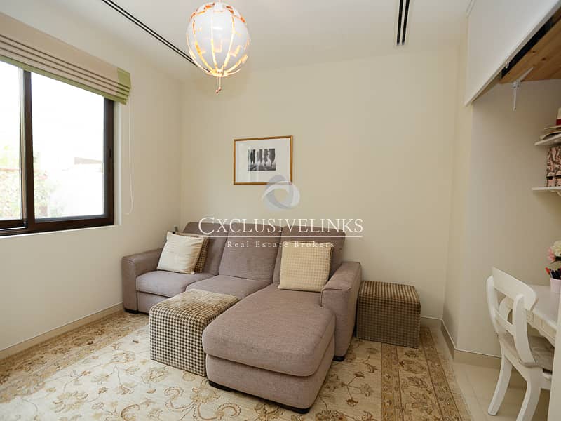 Type 1E | Light Wood | Backing into Green Alley - Image 6