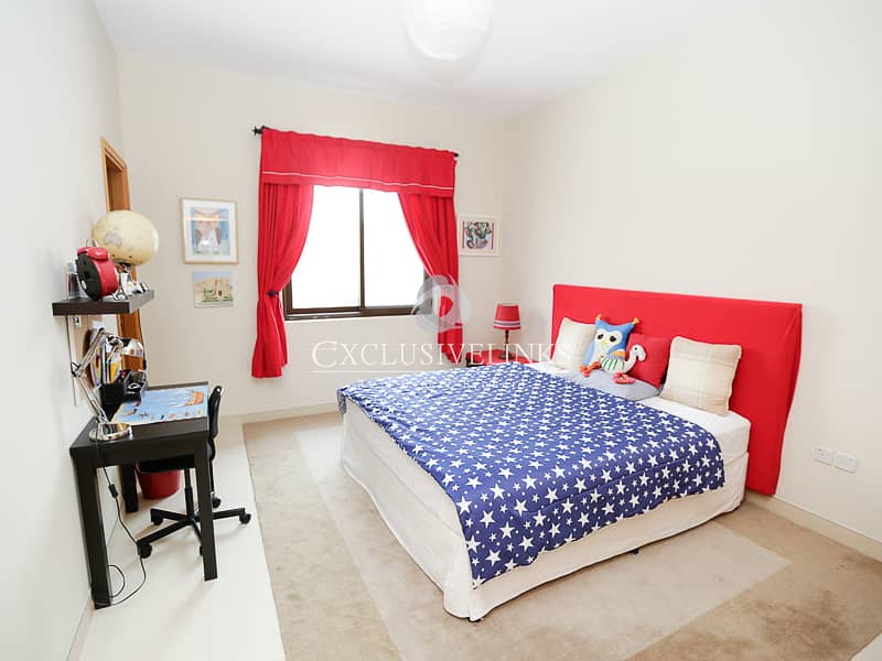 Type 1E | Light Wood | Backing into Green Alley - Image 9