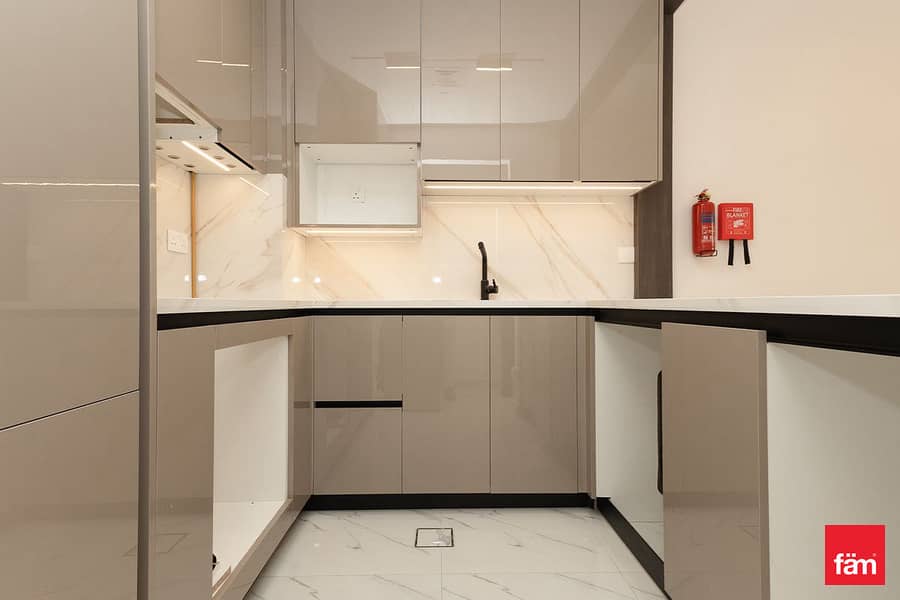 Brand new | Premium 2 Bedrooms + Study | Elegant