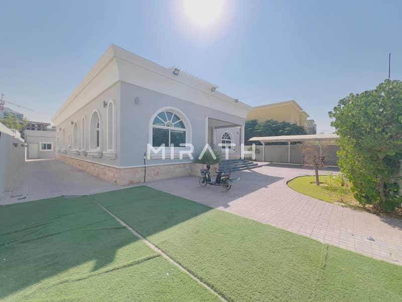 Refined Villa Living in a Prime Address - Image 15