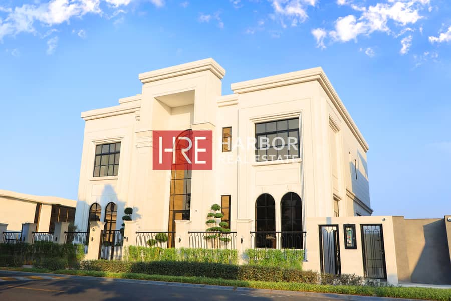 Single Row Designer Villa | Largest BUA | Park View