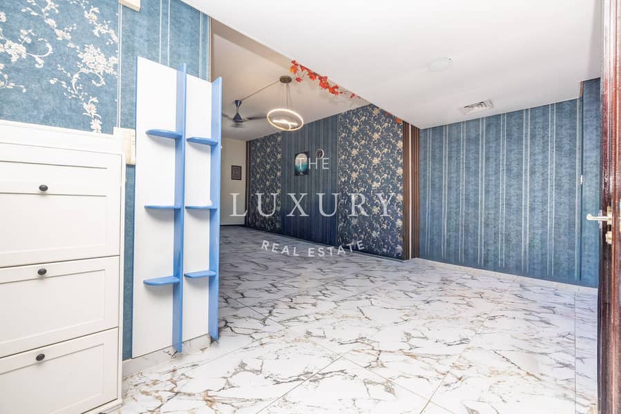 HUGE LAYOUT | COMMUNITY VIEW | MOTIVATED SELLER