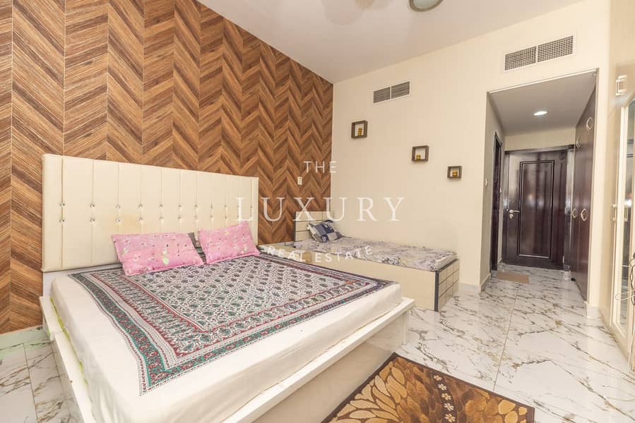 HUGE LAYOUT | COMMUNITY VIEW | MOTIVATED SELLER - Image 9