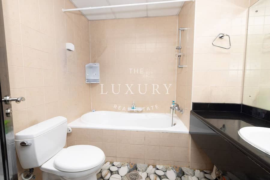 HUGE LAYOUT | COMMUNITY VIEW | MOTIVATED SELLER - Image 12