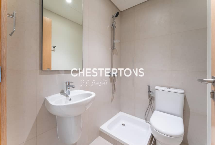 Unique Low-Floor Corner Unit | Spacious Park View - Image 18