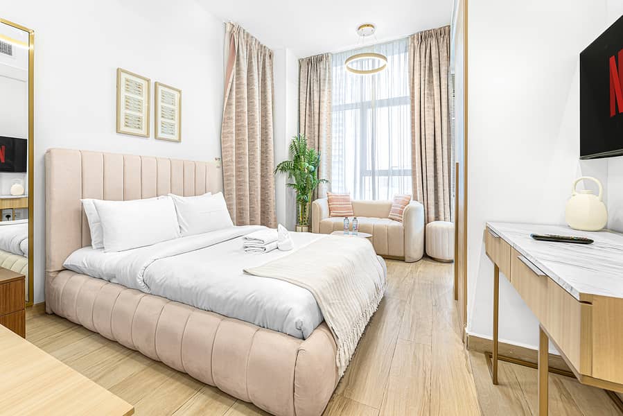 Available Serene Modern | Balcony| Bills Included