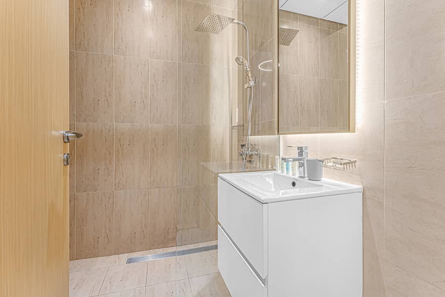 Available Serene Modern | Balcony| Bills Included - Image 15