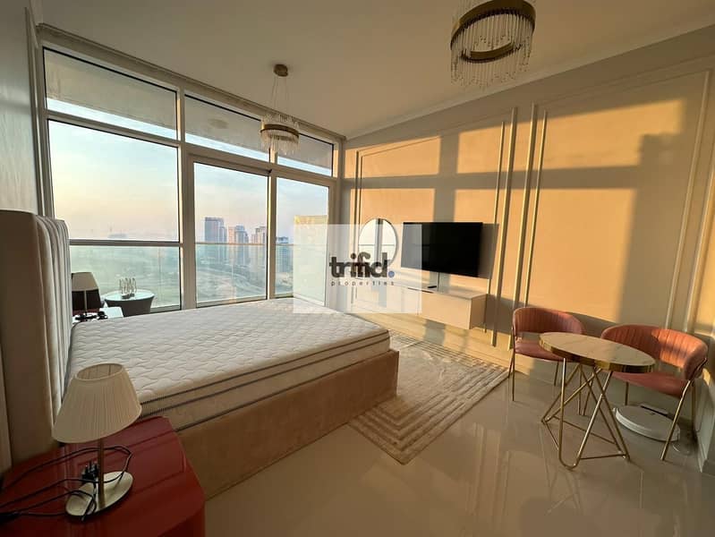 GOLF VIEW / HIGH FLOOR / AVAILABLE NOW