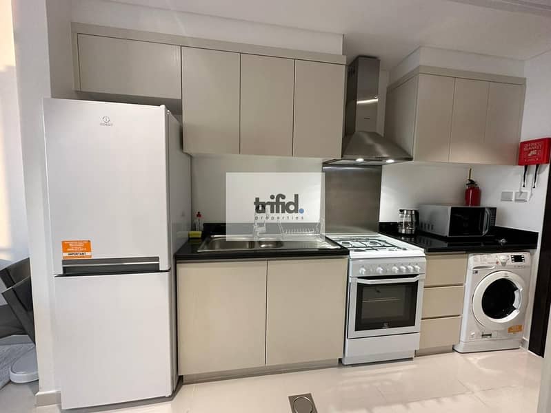 GOLF VIEW / HIGH FLOOR / AVAILABLE NOW