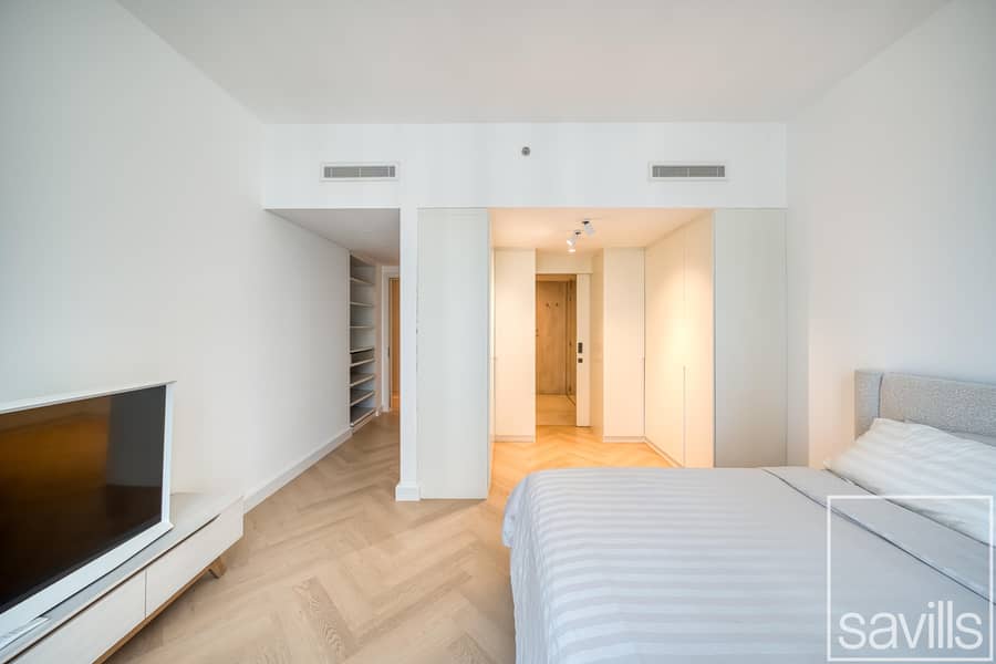 Vacant on Transfer| Fully Upgraded |Boulevard View - Image 10