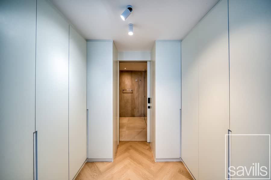 Vacant on Transfer| Fully Upgraded |Boulevard View - Image 11