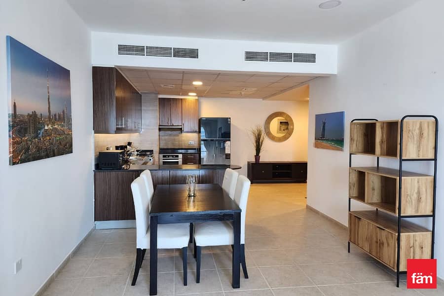 Sea Facing, High Floor, Near to Tram - Image 6