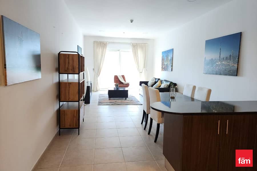 Sea Facing, High Floor, Near to Tram - Image 10