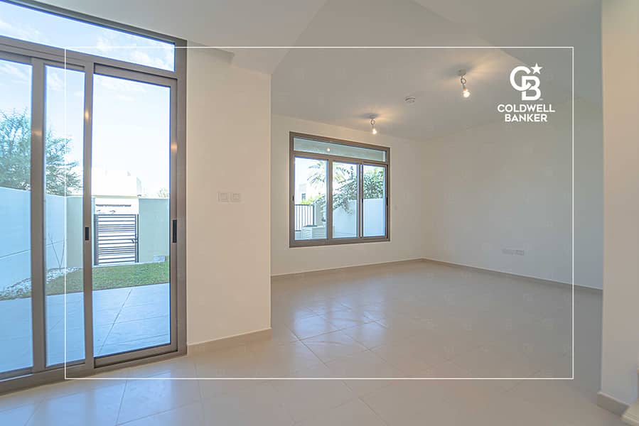 SPACIOUS | VACANT | EXCEPTIONAL COMMUNITY LIVING